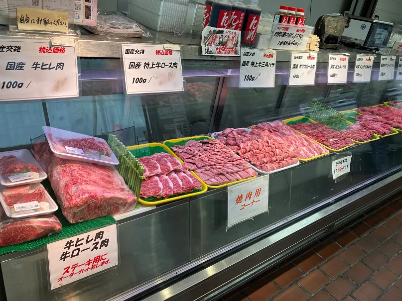 お肉の陳列
